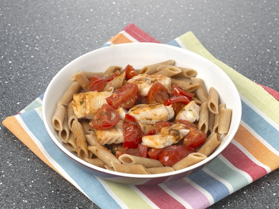 Mediterrane visstoofpot met tomaten