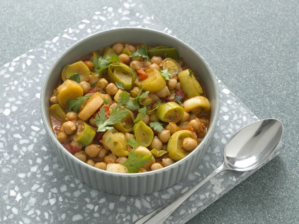 Pittig kikkererwten stoofpotje met prei