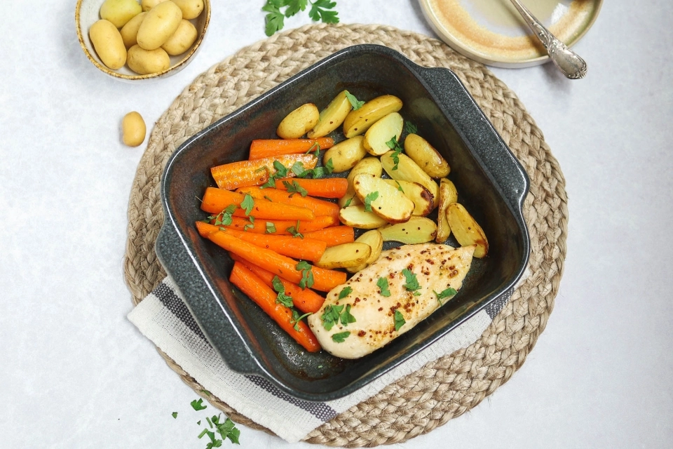 Kip en krieltjes uit de oven met honing & mosterd marinade