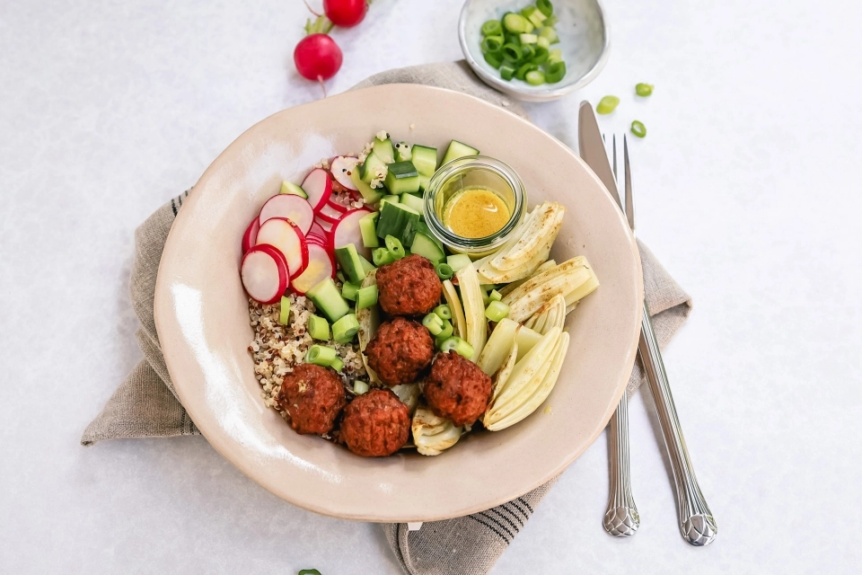 Quinoasalade met geroosterde venkel & falafel