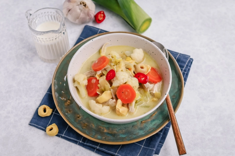 Romige kippensoep met tortellini