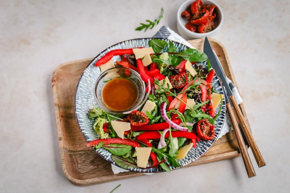 Salade met paprika & kaas