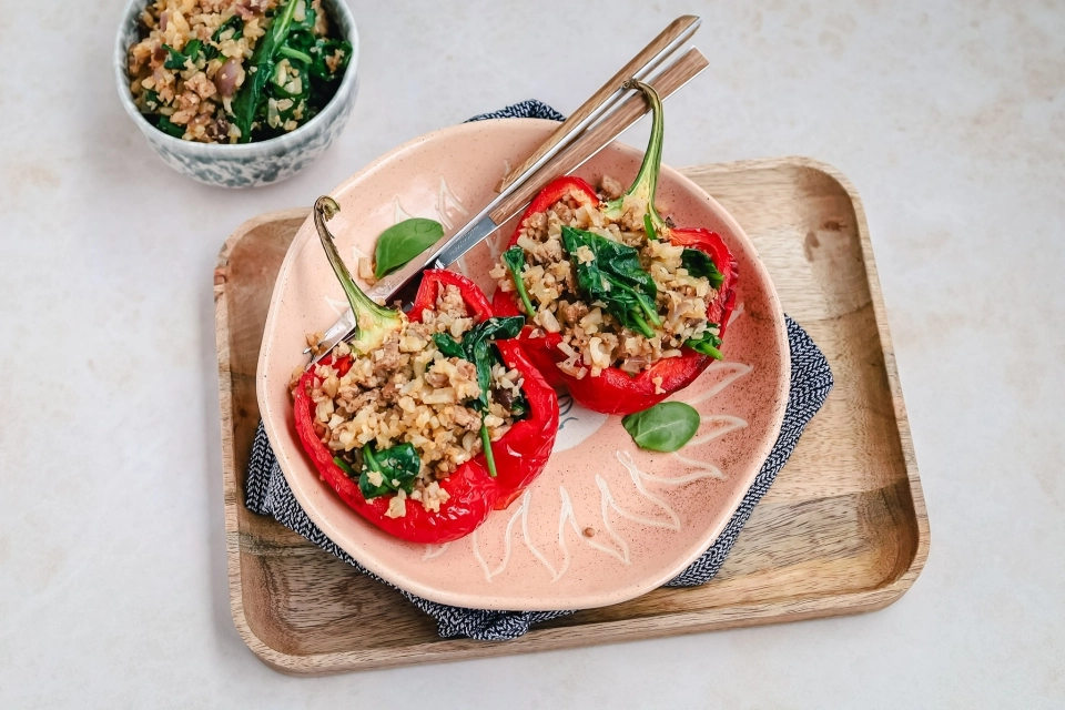 Geroosterde paprika met kruidig kipgehakt