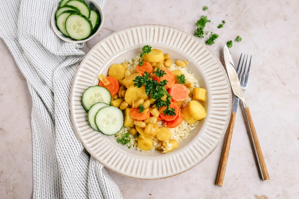 Curry met wortel, pastinaak & bonen