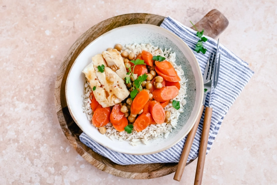 Kabeljauwstoof met wortel & kikkererwten