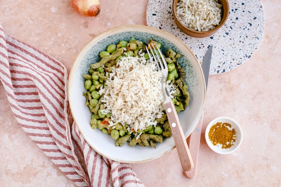 Curry met runderreepjes & tuinbonen