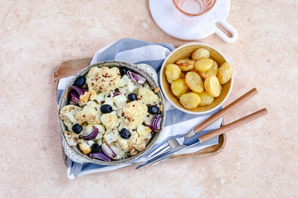 Geroosterde bloemkool met feta & olijven