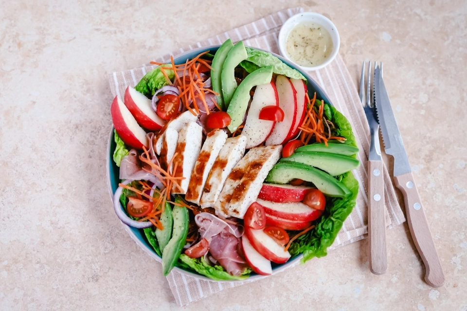 Gegrilde kipfilet & salade met appel