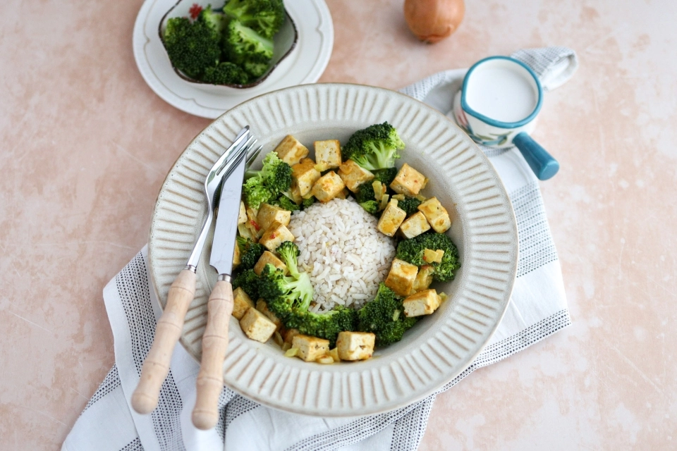 Pittige tofu blokjes met broccoli