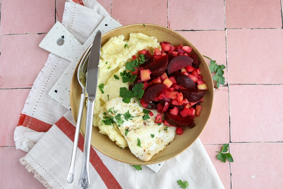Kabeljauw met mosterdpuree & bietjes