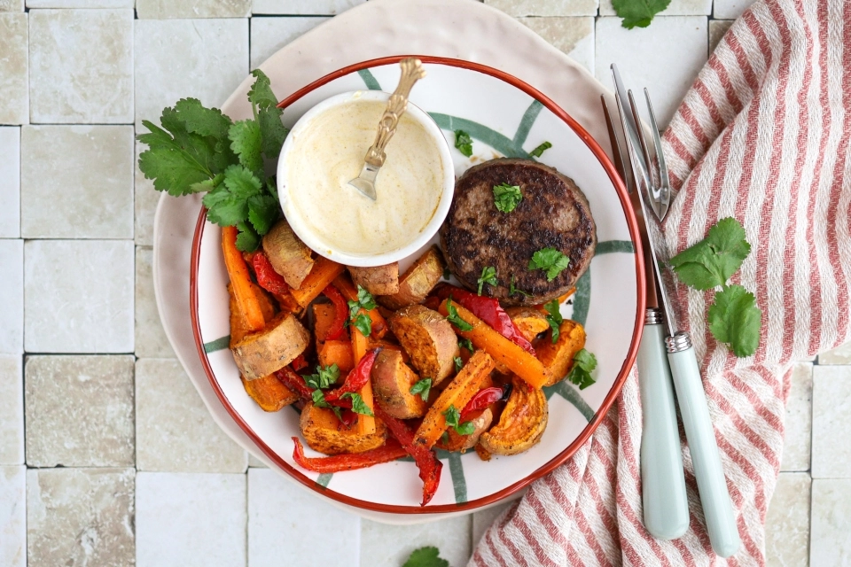 Tartaar met geroosterde wortel & yoghurtsausje