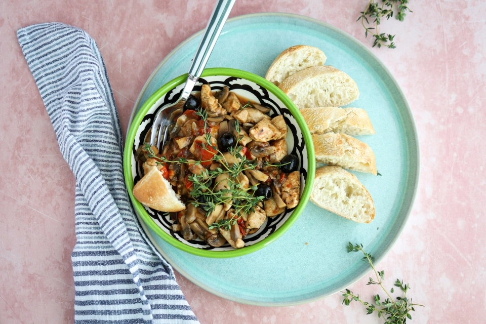 Italiaanse kip cacciatore met tomaat, champignons & olijven