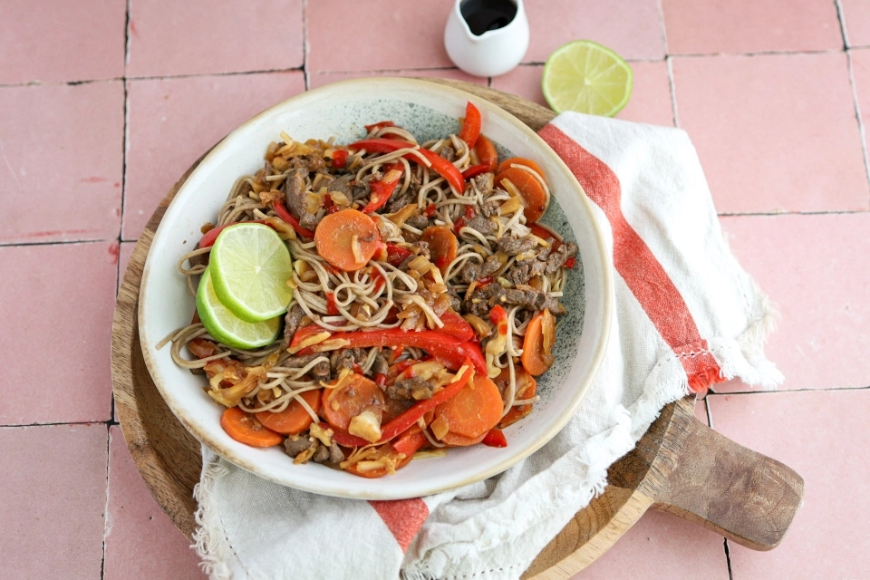 Chow mein met runderreepjes