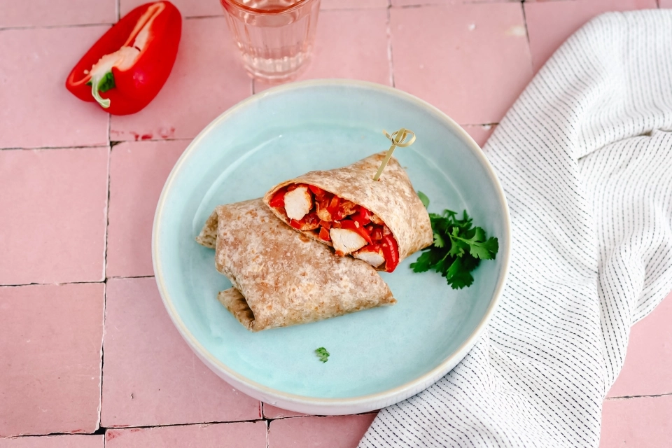 Burrito met kip & paprika